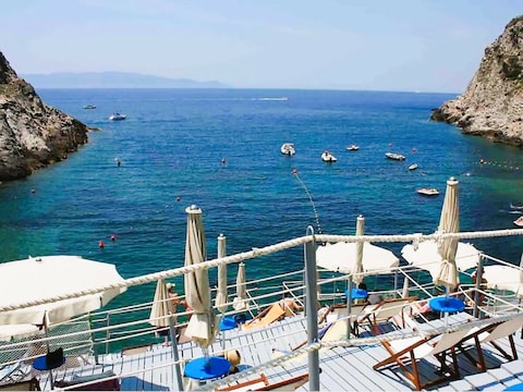 Chalet VIP View & Exclusive Access to the Sea