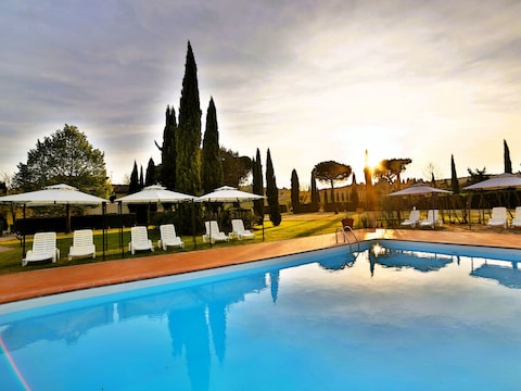 Apartment Fattoria del Chianti close to Florence for two
