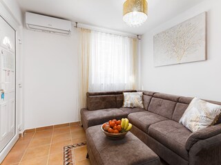 Wohnzimmer mit Klimaanlage