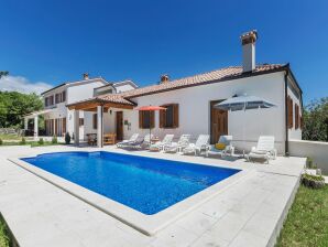 Holiday house Large holiday home with swimming pool - Rabac - image1