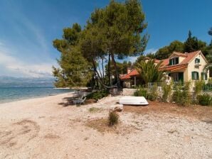 Schöne Villa am Strand mit privatem Pool - Mirca - image1
