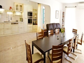 Villa Mirca Features 23