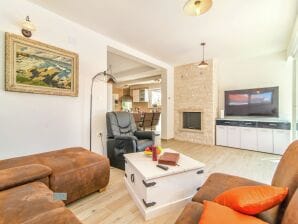 Geräumige Villa mit Whirlpool in Novigrad - Novigrad (Istria) - image1