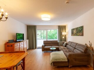 Wohn-/Essbereich mit offener Küche