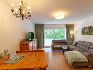 Wohn-/Essbereich mit offener Küche