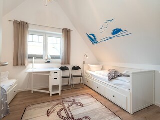 Schlafzimmer 2