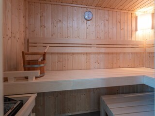 Sauna im Erdgeschoss