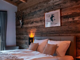 165d46fd34d0cd4b190d8fef5_HS1-min