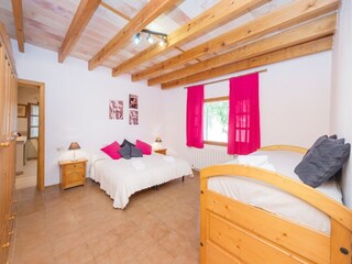 Villa Lloseta Features 18