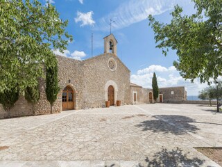 Villa Lloseta Environment 25