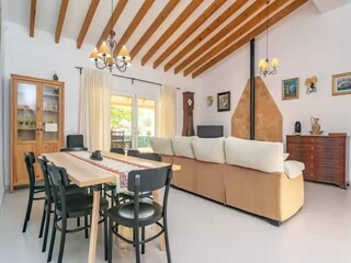 Villa Son Bieló Features 15