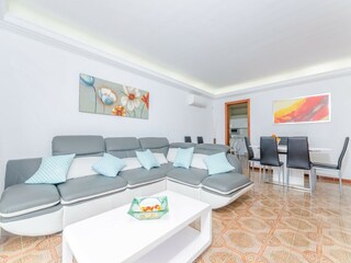 Holiday house S'Illot Features 23