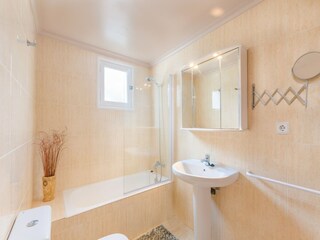Holiday house S'Illot Features 16