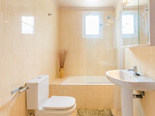 Holiday house S'Illot Features 25