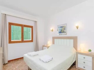 Holiday house S'Illot Features 20