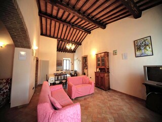 Farmhouse Asciano Features 30