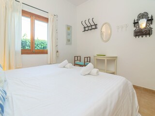Holiday house Cala Llombards Features 24