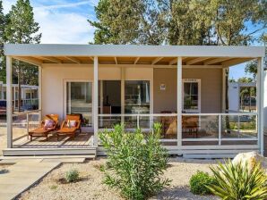 Mobilheim in Novalja am Kiesstrand