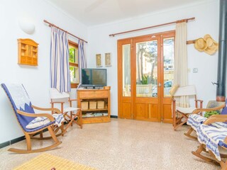 Holiday house S'Illot Features 14