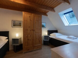 2. Schlafzimmer