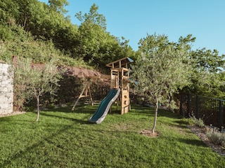 Garten & Kinderspielplatz