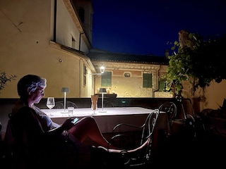 Abendstimmung auf der Terrasse des Palazzo Minzoni