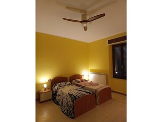 Narniandum Est - Yellow Room 01