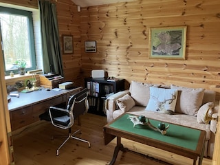 Arbeitszimmer (mit Schlafsofa)