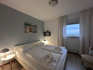 Schlafzimmer mit Doppelbett