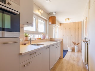 Juul kitchen
