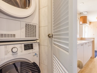 Juul washer dryer