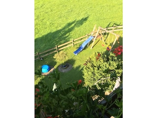 unser Garten im Sommer