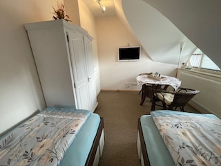 2.Schlafzimmer mit zwei Einzelbetten