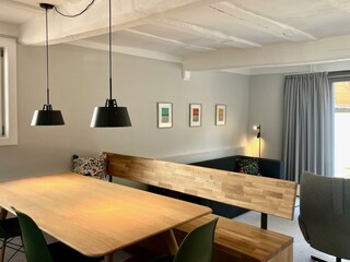 Essplatz mit Wohnbereich