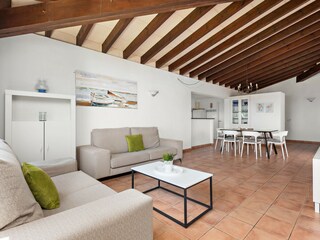 Villa Binibequer Features 17