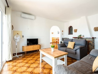 Villa Son Bou Features 11