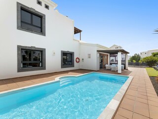 Villa Playa Blanca Outdoor Recording 2