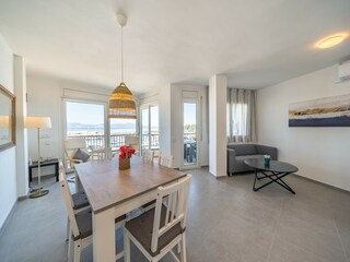 Apartment L'Escala Features 12