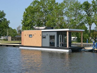 Huisboot Uitwellingerga Buitenaudio-opname 1