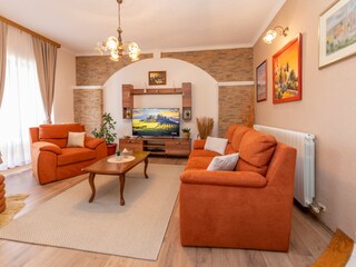 Entspannendes und komfortables Wohnzimmer.