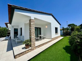 Villa L'Escala Buitenaudio-opname 12