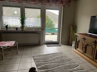 Blick & Zugang zur Terrasse u. Garten