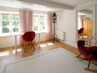 Giebelzimmer mit herrlichem Blick in den Garten