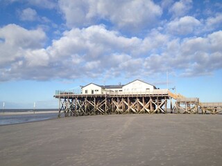 Pfahlbauten am Strand von SPO