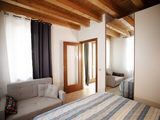 Schlafzimmer (option 1 Doppelbett) mit sofa