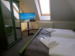 Schlafzimmer mit Doppelbett