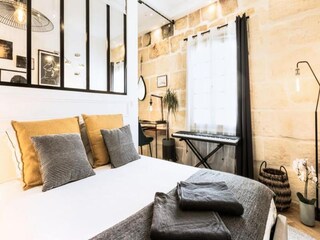 Apartment Bordeaux  15