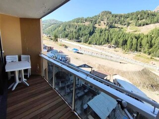 Apartment Isola Features 12