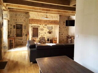 Apartment Ambrugeat  3