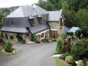 Apartment Gîte de France in Lissac sur Couze - Chasteaux - image1